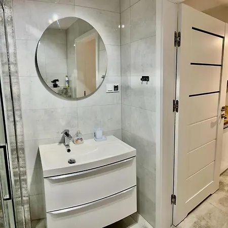 Szafran Apartamentyzakopianskie Basen Sauna Jacuzzi Apartment *